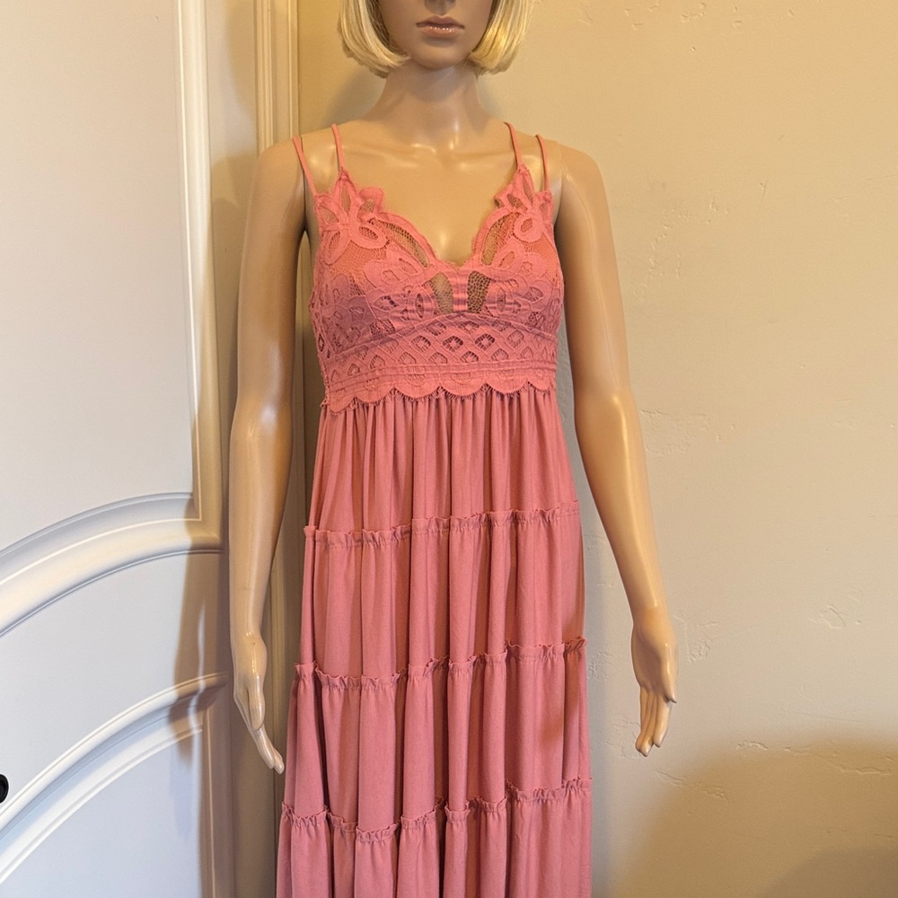 Pink Lace Tiered Dress size M - Picture 2 of 8